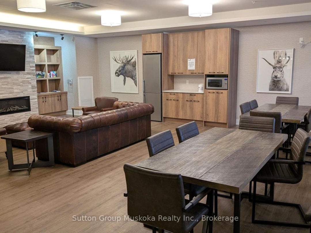 423 - 25 PEN LAKE POINT ROAD, 