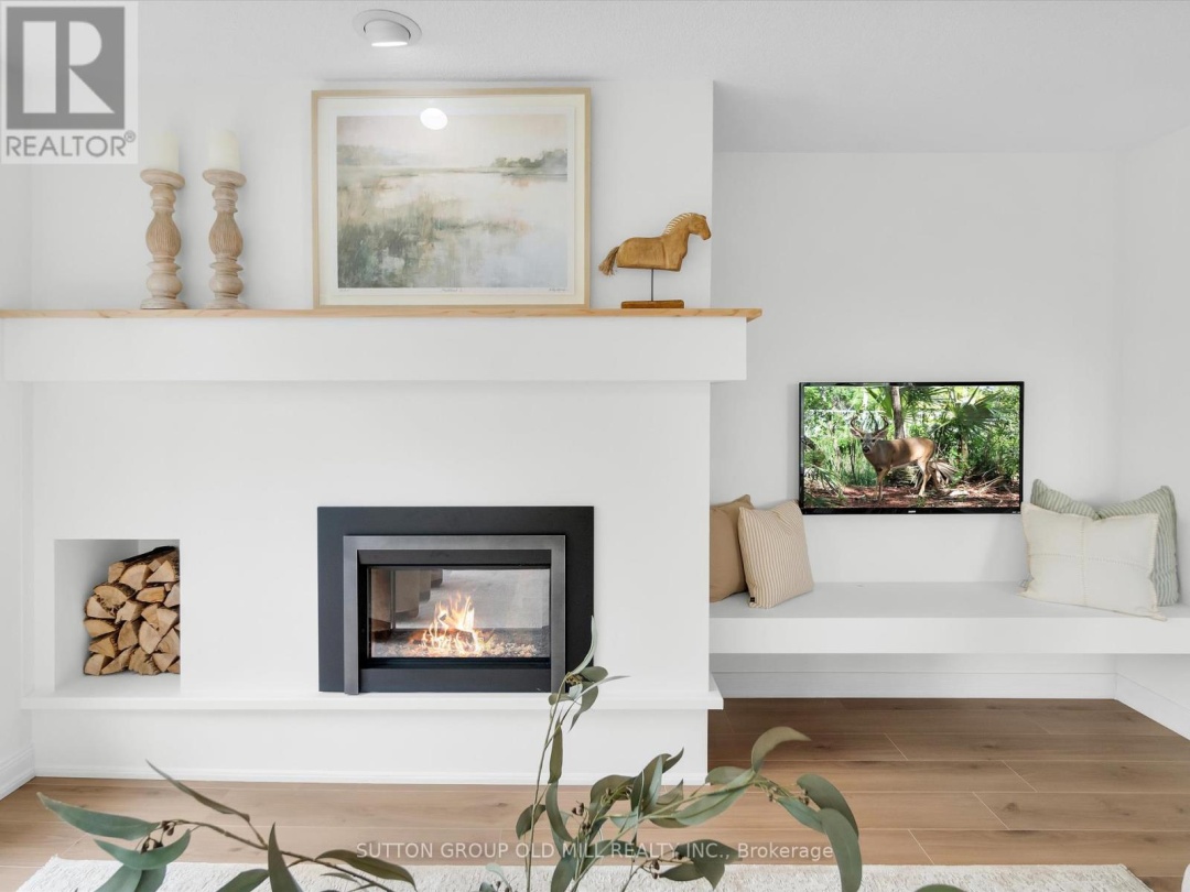 203 26 Deerhurst Drive, Peninsula Lake