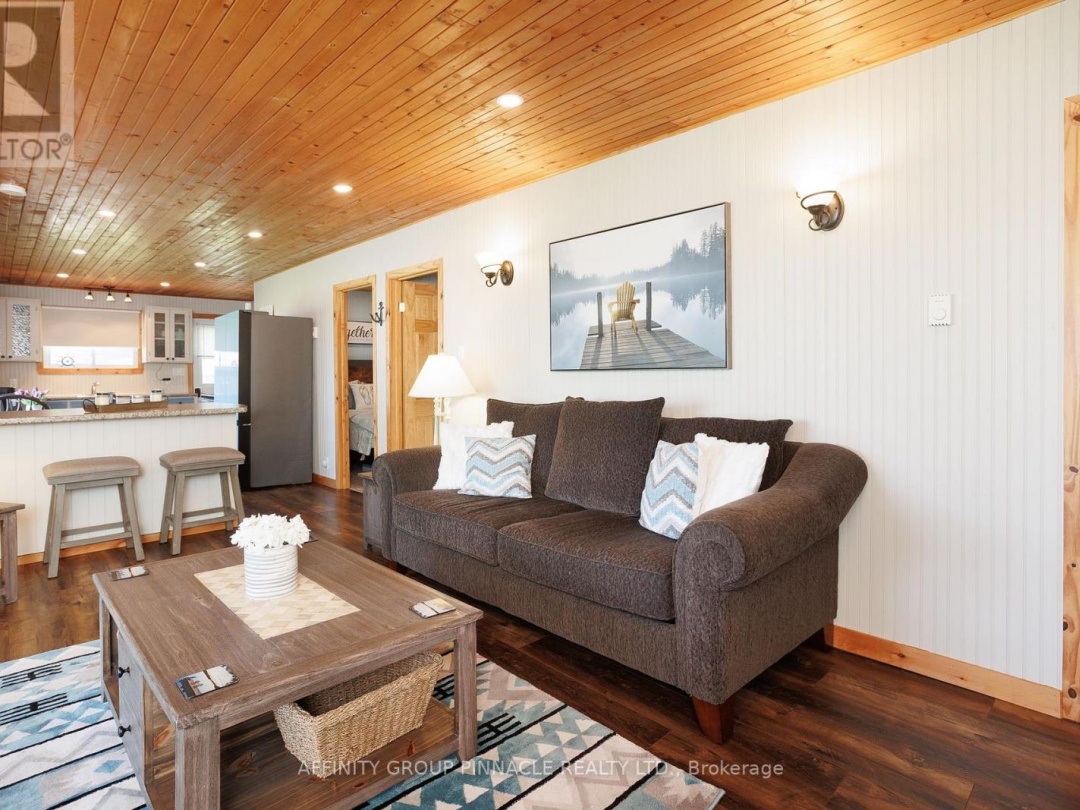 12 GILLIS STREET, Sturgeon Lake