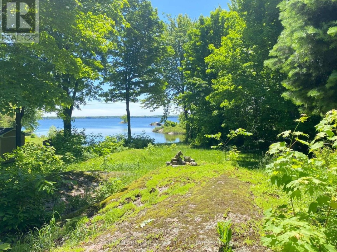 3493 Southwood Beach Boulevard, St John Lake