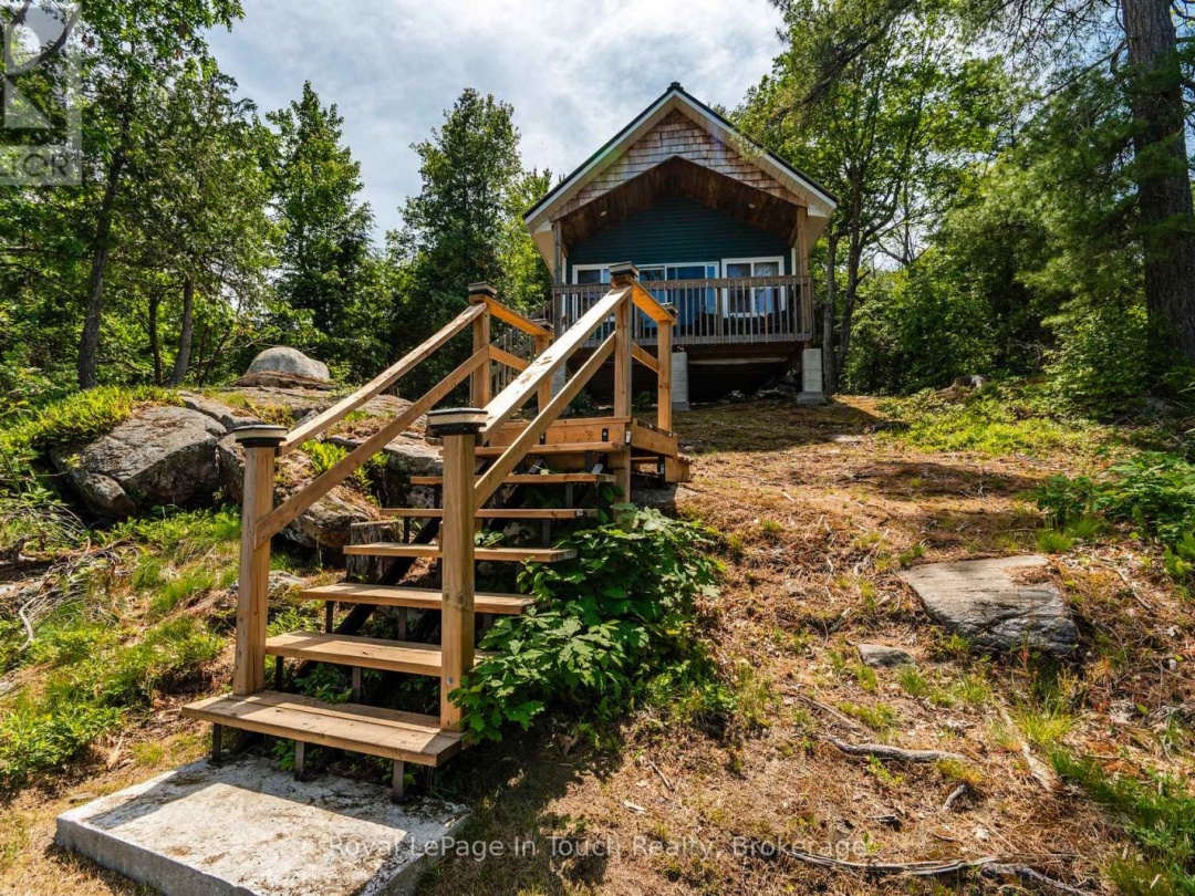 4 IS 270 GEORGIAN BAY ISLAND, 