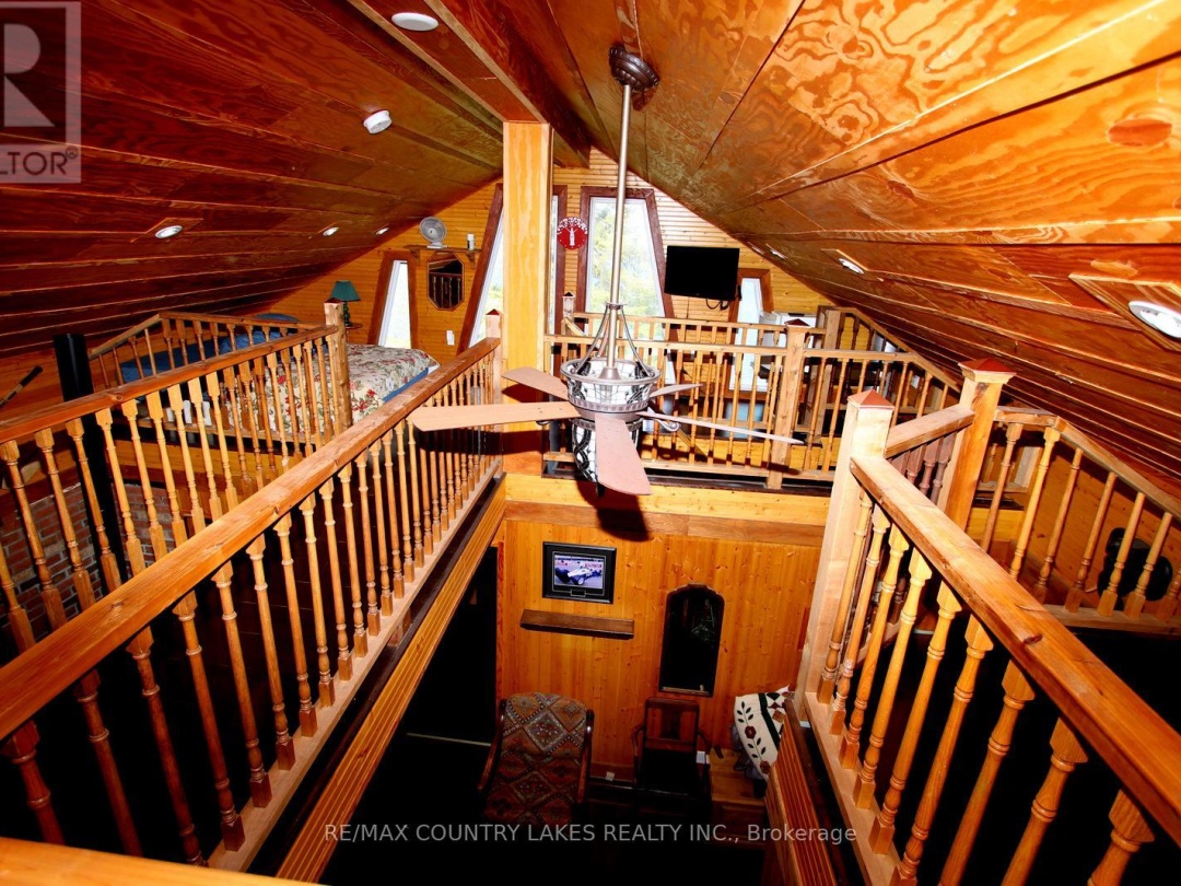 8 Saturn Lane, Mitchell Lake