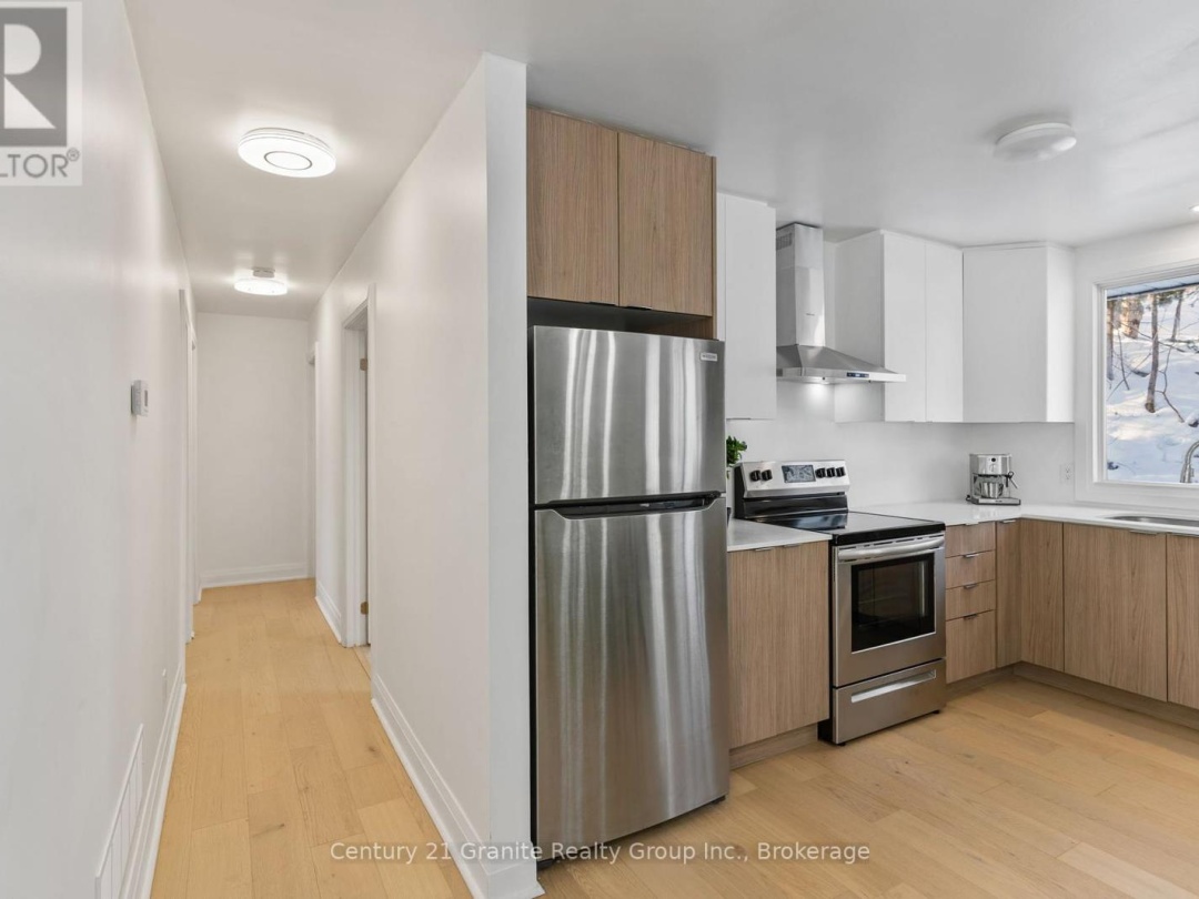 7032 COUNTY ROAD 121, 