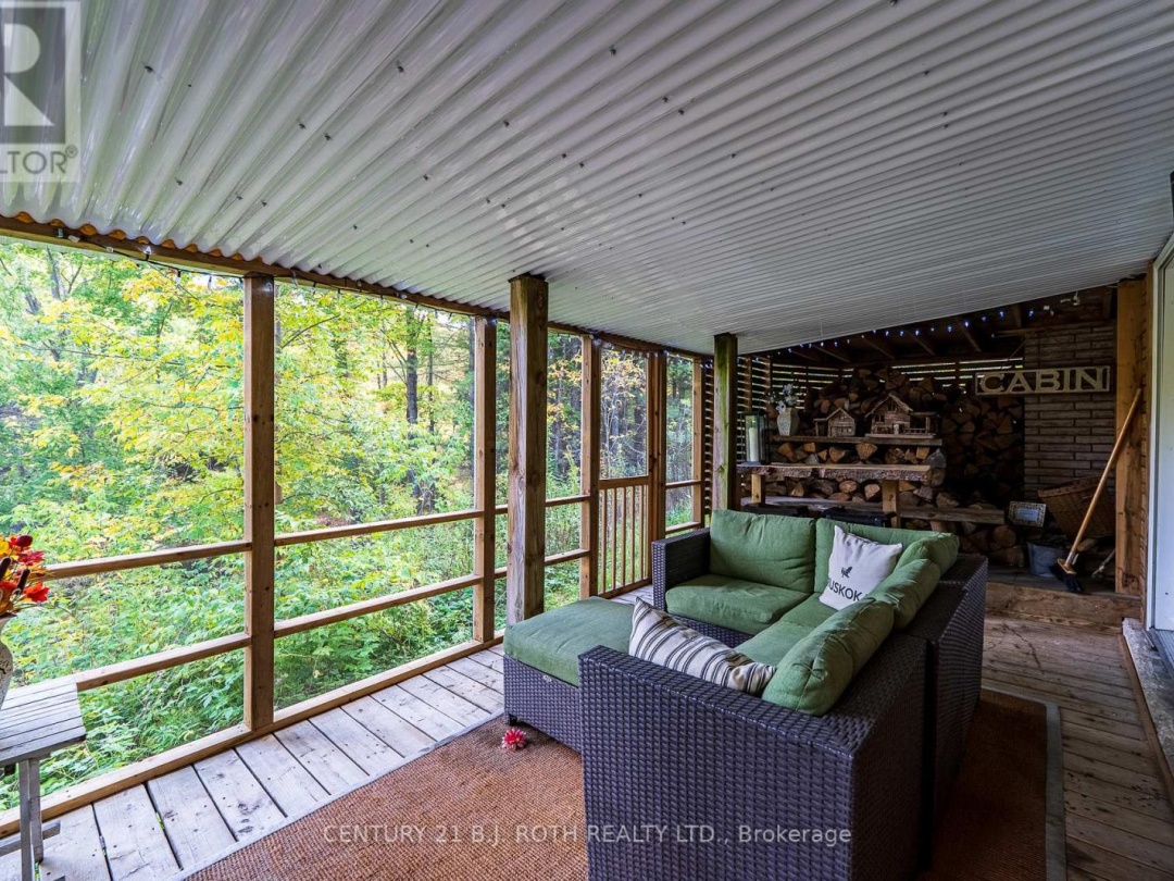 8101 KINGS RIVER ROAD, 