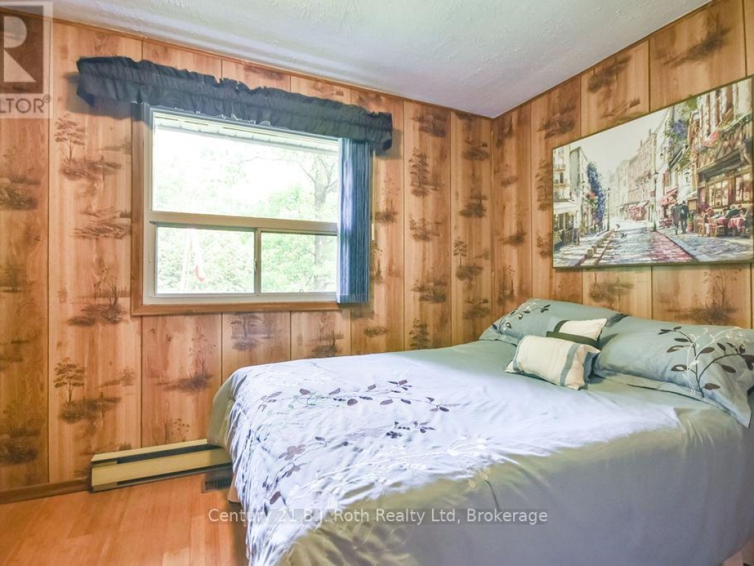 1755 Twin Oaks Crescent, Matchedash Bay