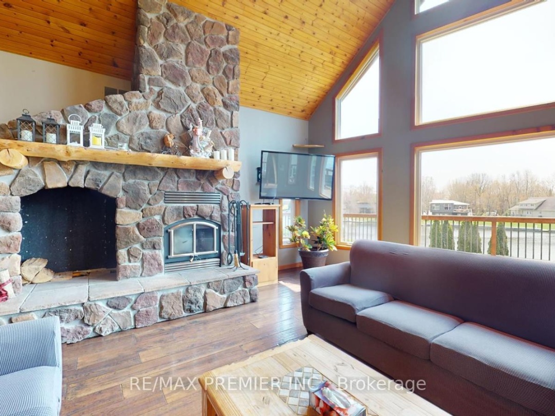 31 PARADISE BOULEVARD, 