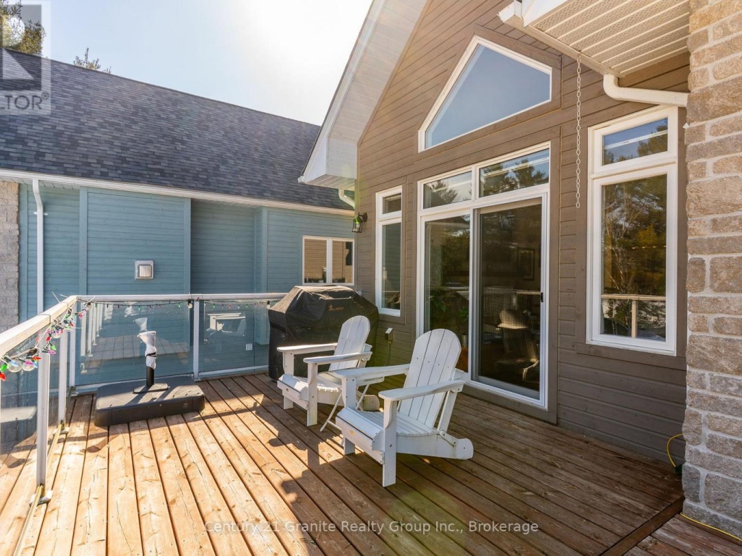 17 Webb Circle, Kashagawigamog Lake