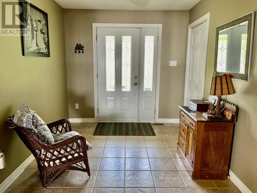 22 Lakeview Boulevard, Lake Scugog