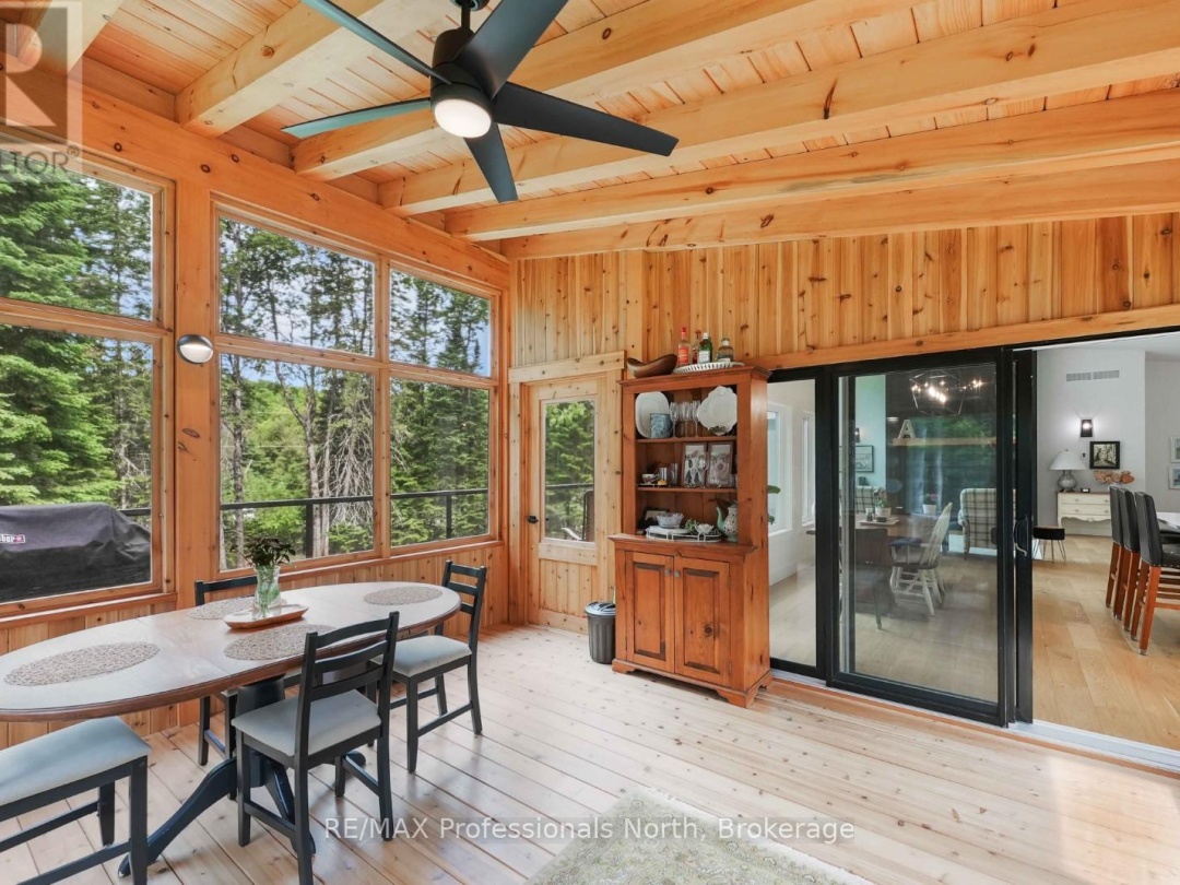 1086 STOTHART CREEK ROAD, 