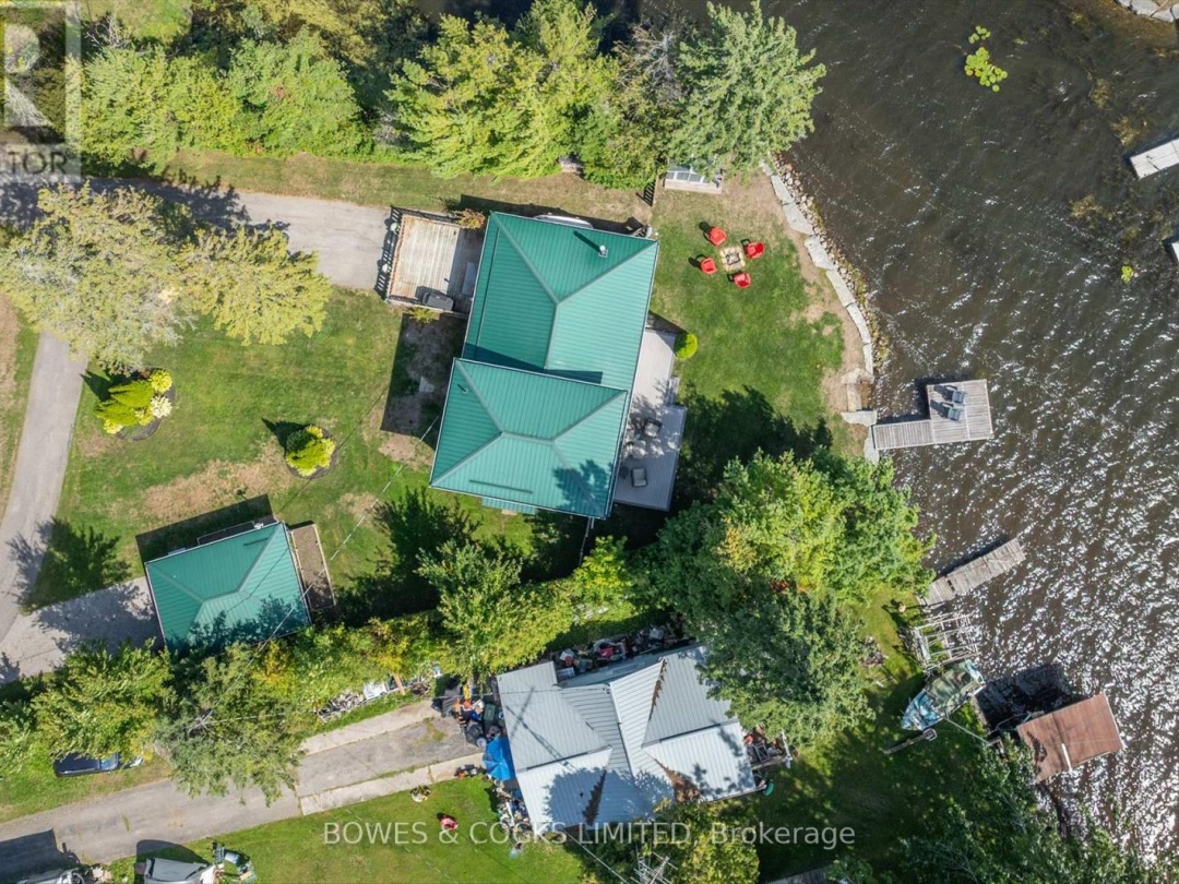 32 STURGEON GLEN ROAD, 