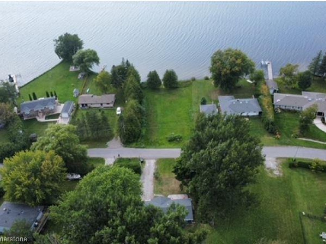 38 MACPHERSON Crescent, Kawartha Lakes
