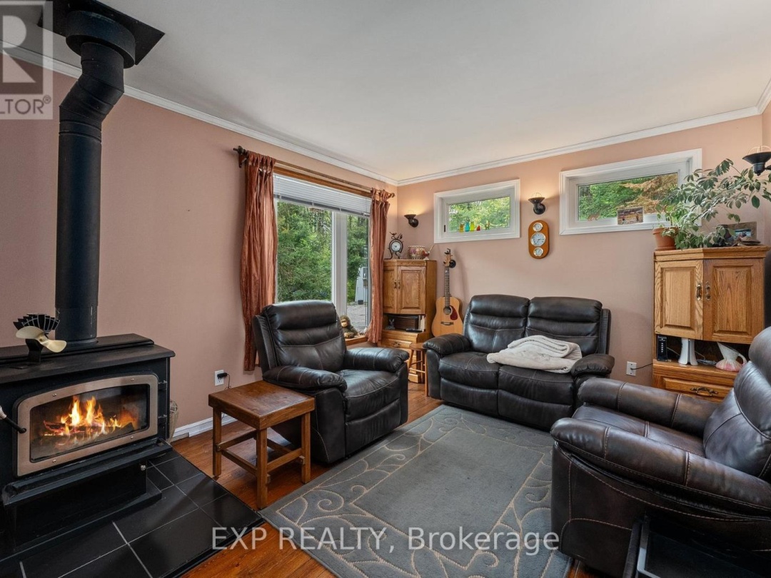 6566 PIONEER VILLAGE LANE, Ramara