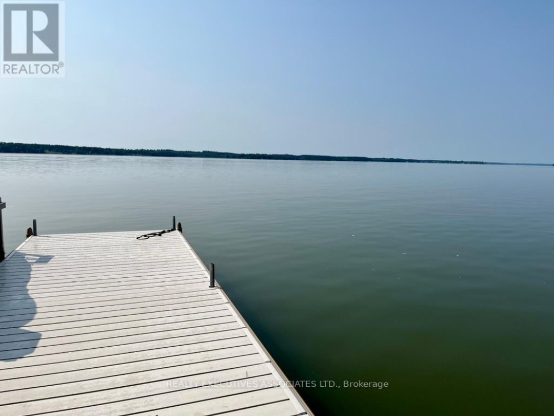 22 Lakeview Boulevard, Lake Scugog