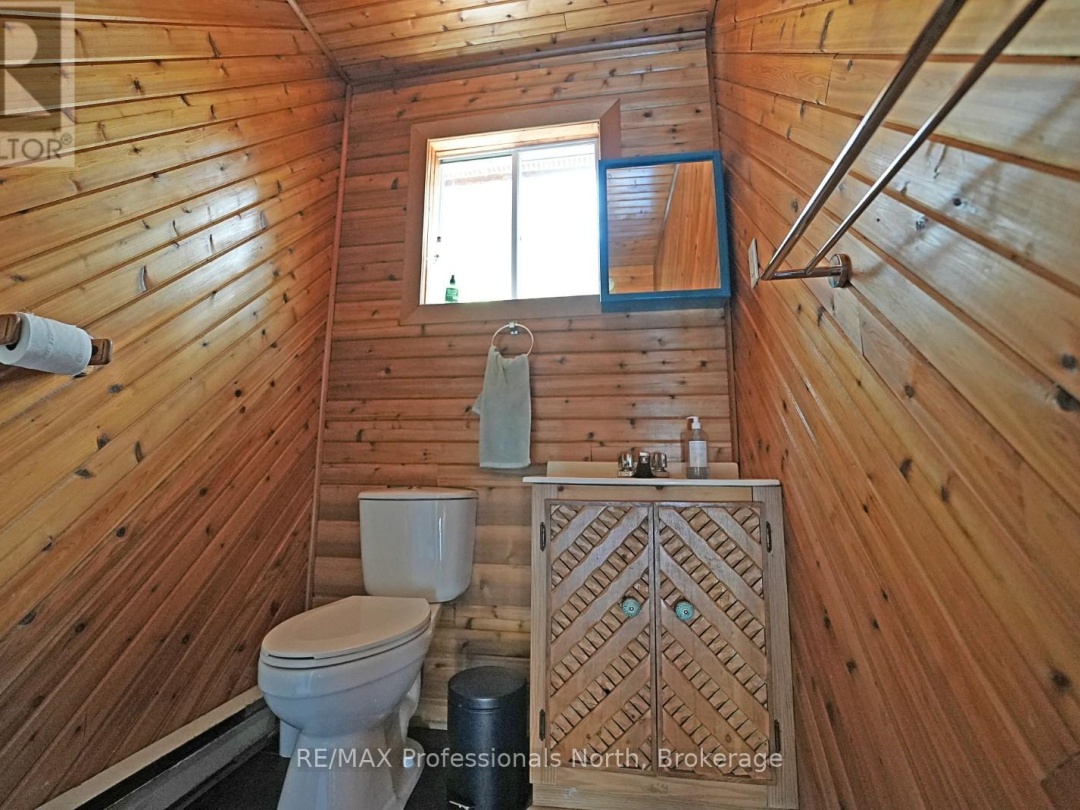 1017 Dunn Road, Haliburton Lake