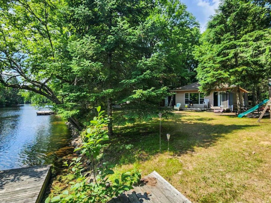1068 HOLIDAY PARK DRIVE, 