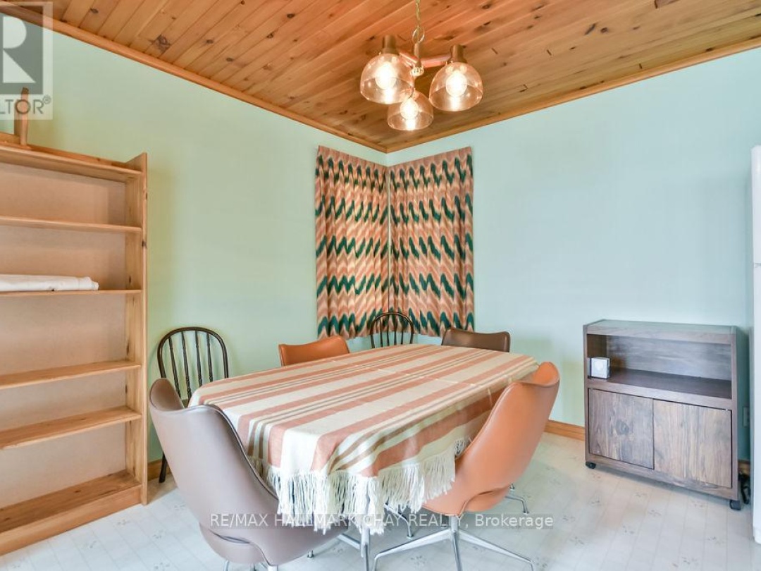 5566 Gray's Bay Road, Lake Couchiching