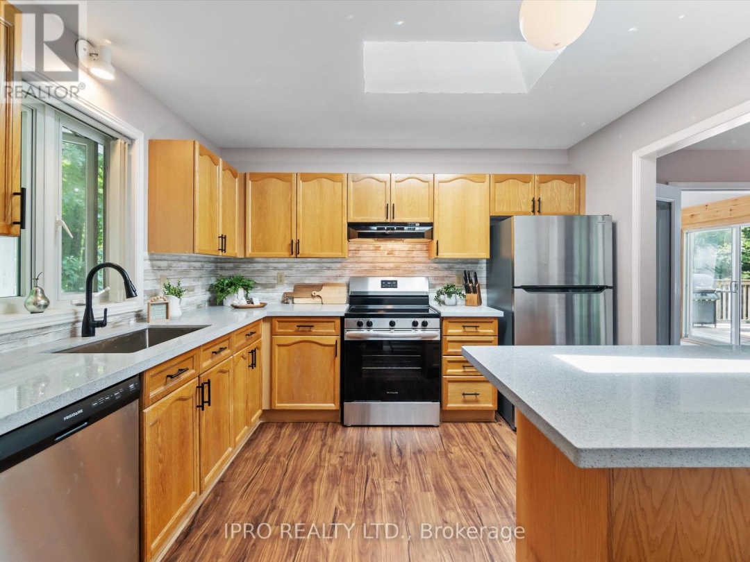 6 LOWER LANE, Otter Lake