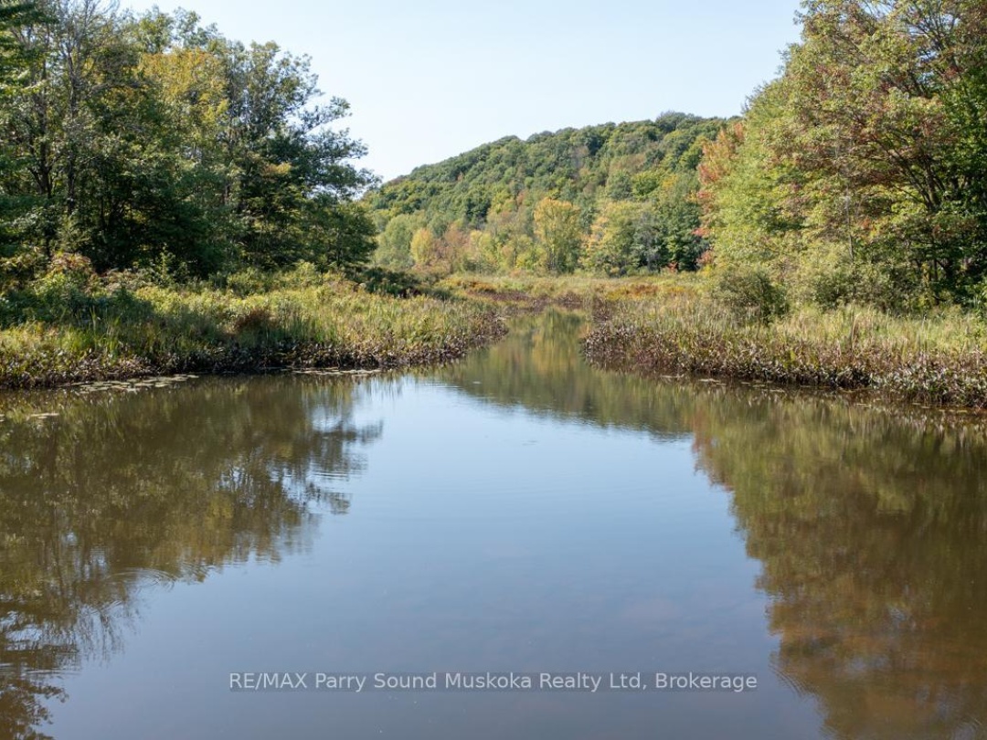 7 Blackstone Lake Road, Blackstone Lake