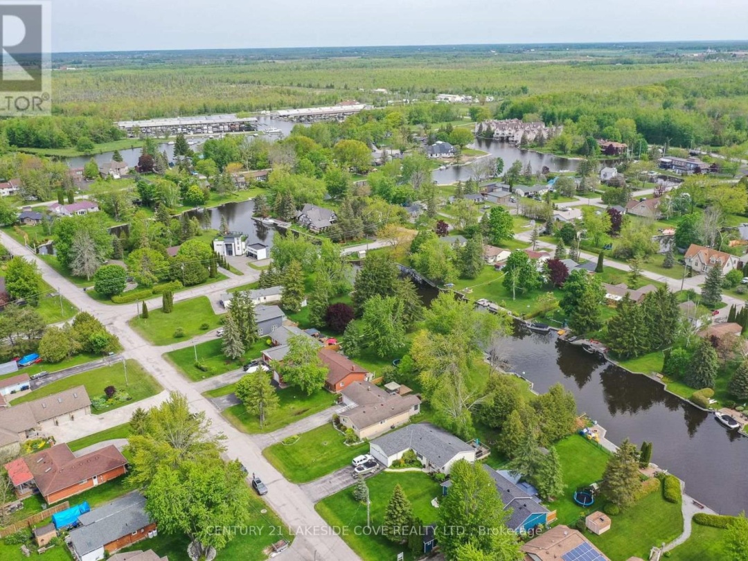 9 Pinetree Court, Lake Simcoe