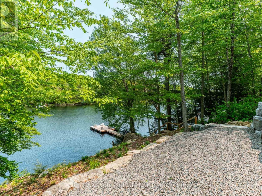 1063 Mink Road, Long Lake