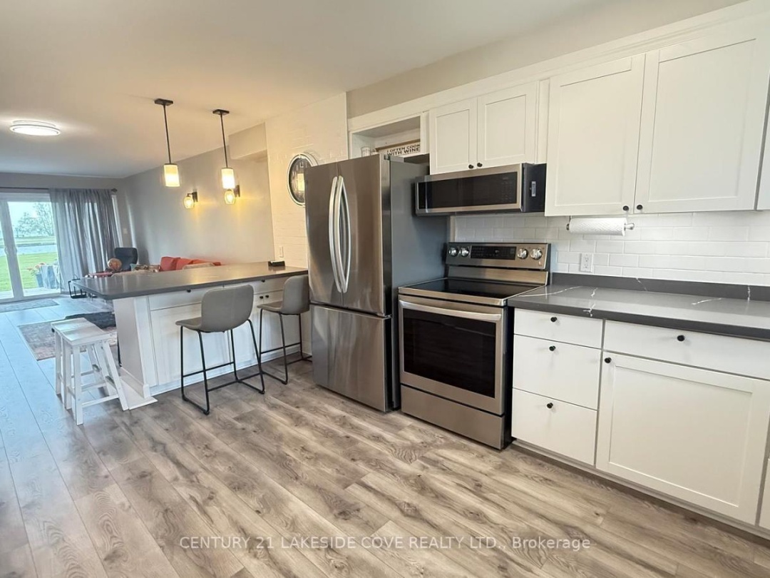 Unit 14 1 Paradise Boulevard, Lake Simcoe