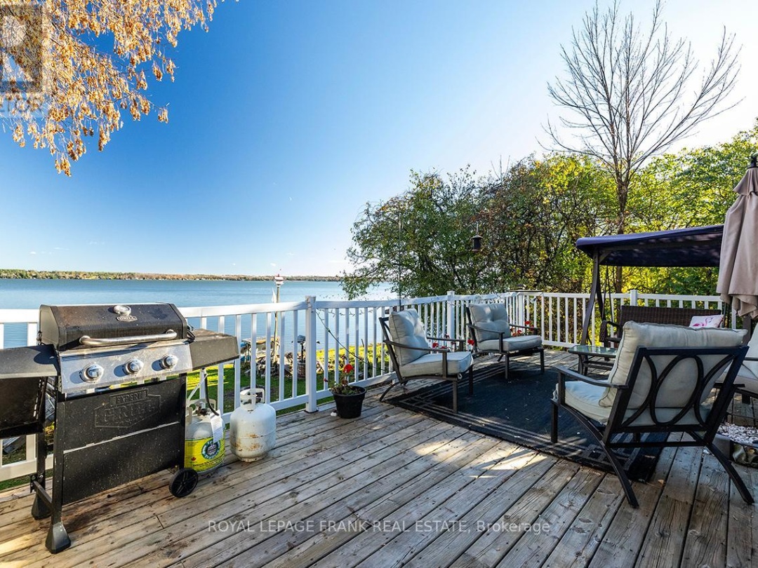 121 BALL POINT ROAD, Lake Scugog