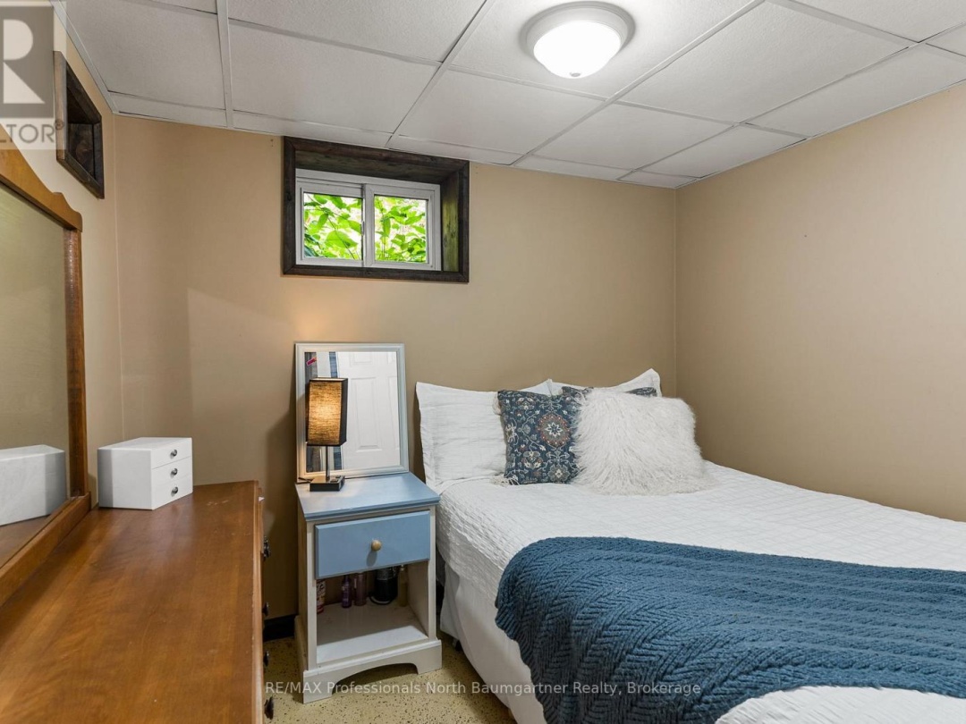 1834 SCOTCH LINE ROAD W, 