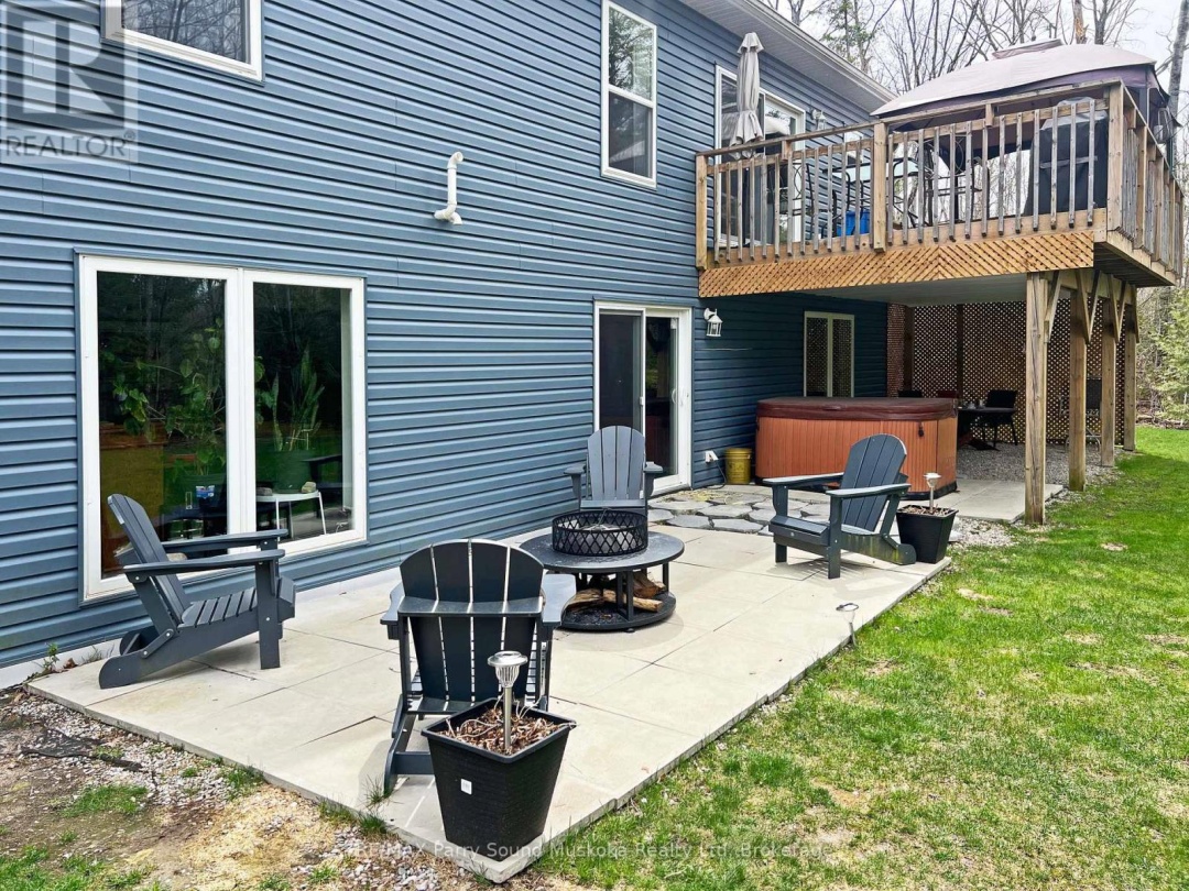 52 Meadows Avenue, Tay