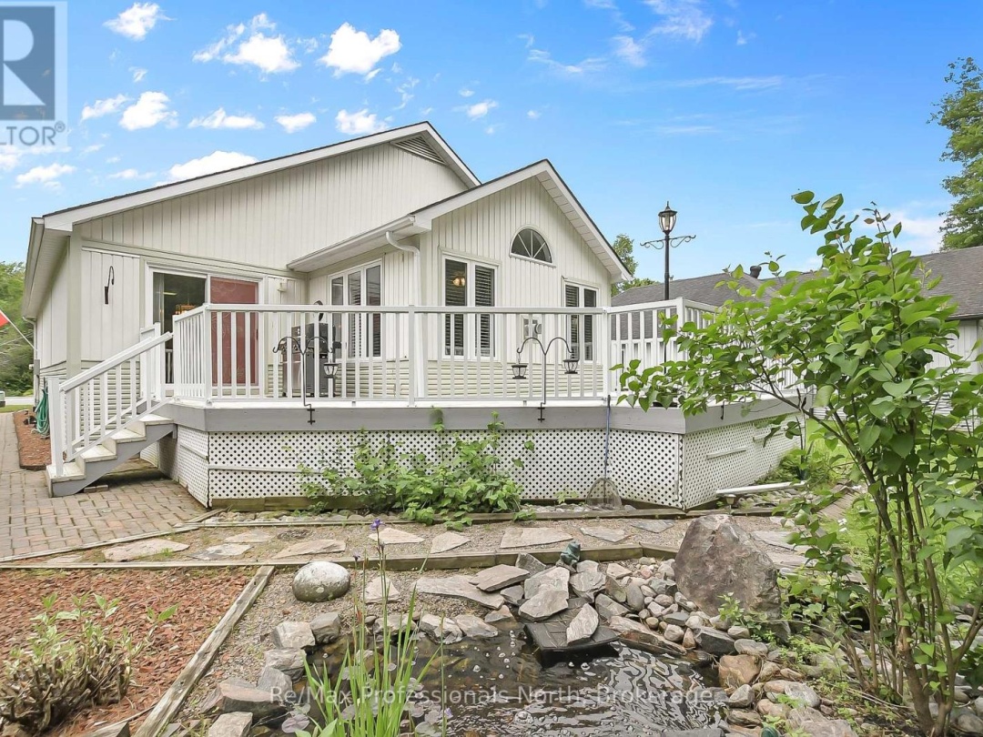 15 PINERIDGE GATE, 
