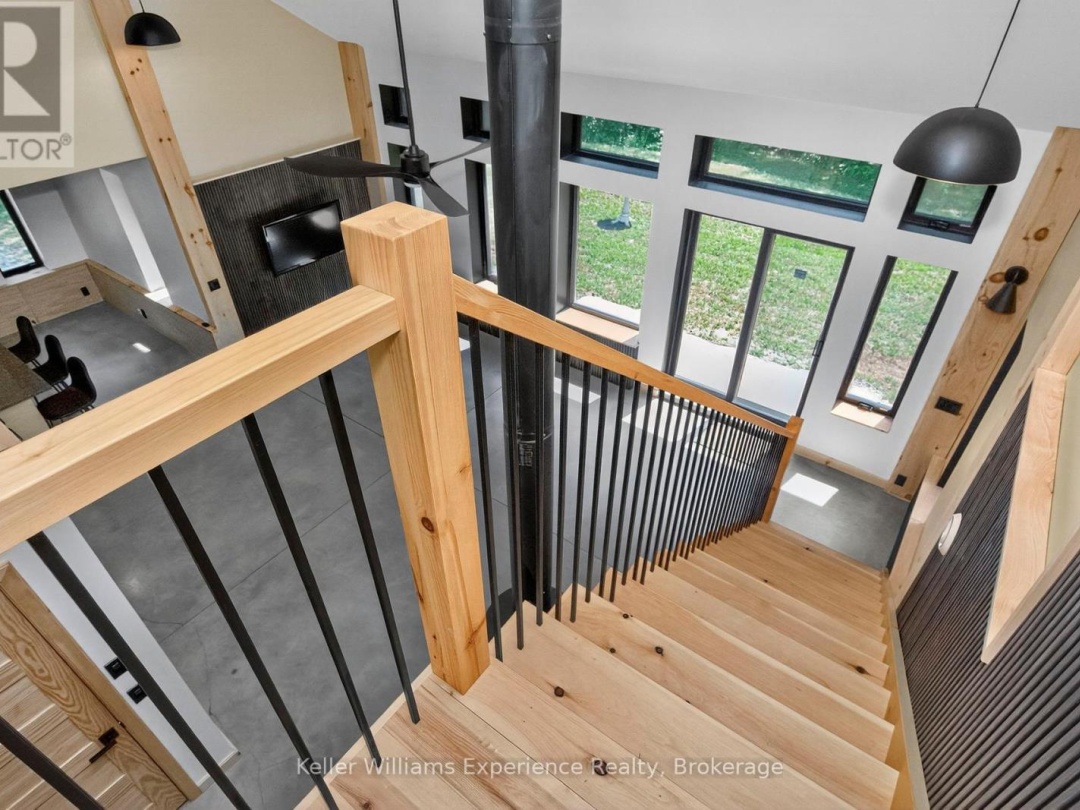 753 HONEY HARBOUR ROAD, 