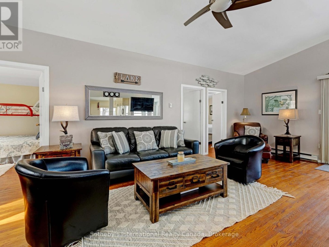 1028 Hillcrest Lane, Halls Lake