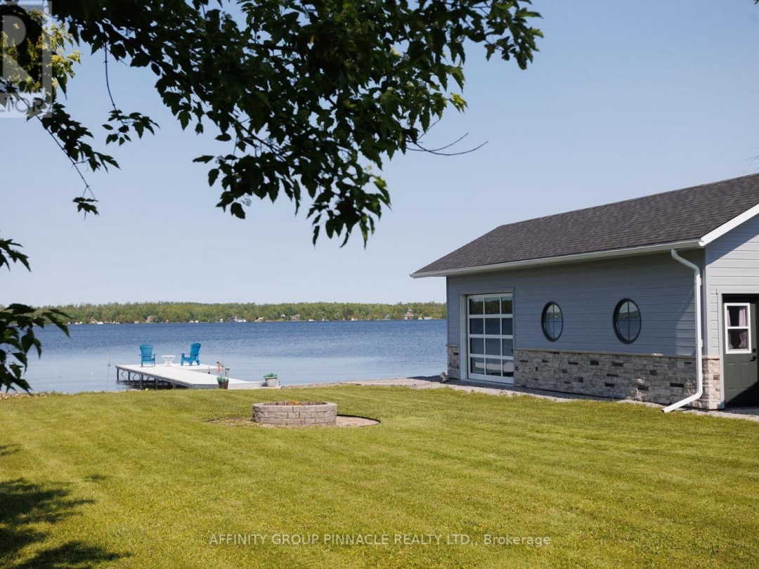 12 GILLIS STREET, Sturgeon Lake