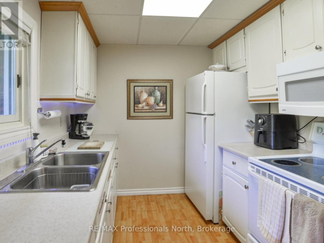 1074 HOLIDAY PARK DRIVE, 