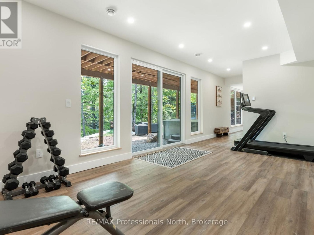 1063 Mink Road, Long Lake