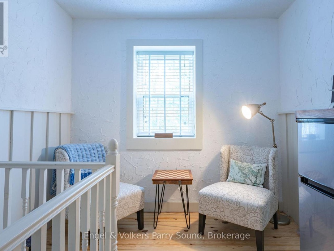 6 HARMONY LANE, 