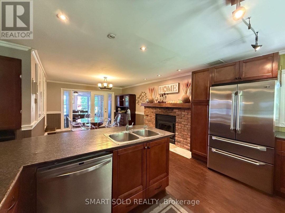 105 MUSKOKA GLENS COTTAGE ROAD, 