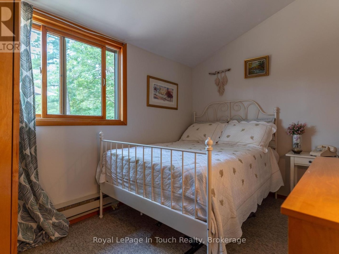 3098 ISLAND 1040, 