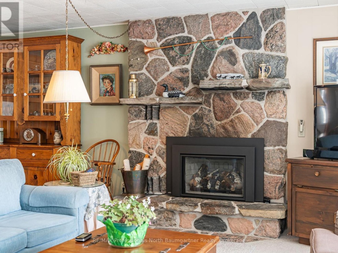 6258 Haliburton Lake Road, Haliburton Lake