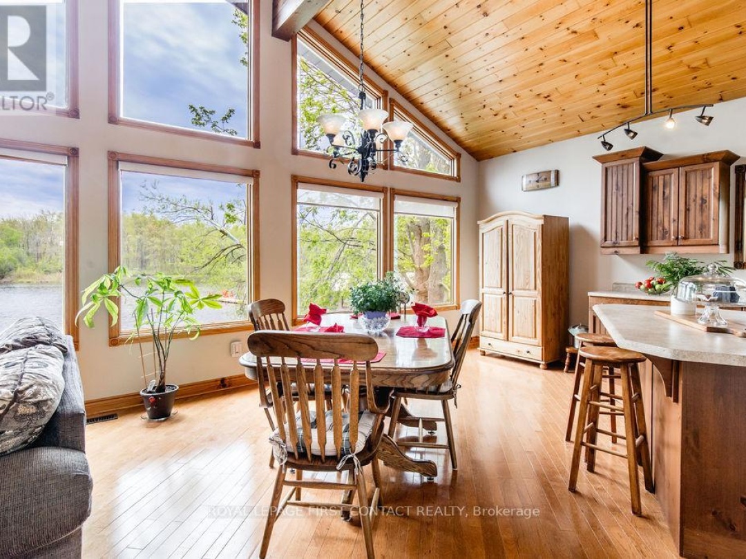 4447 ORKNEY BEACH ROAD, Lake Simcoe