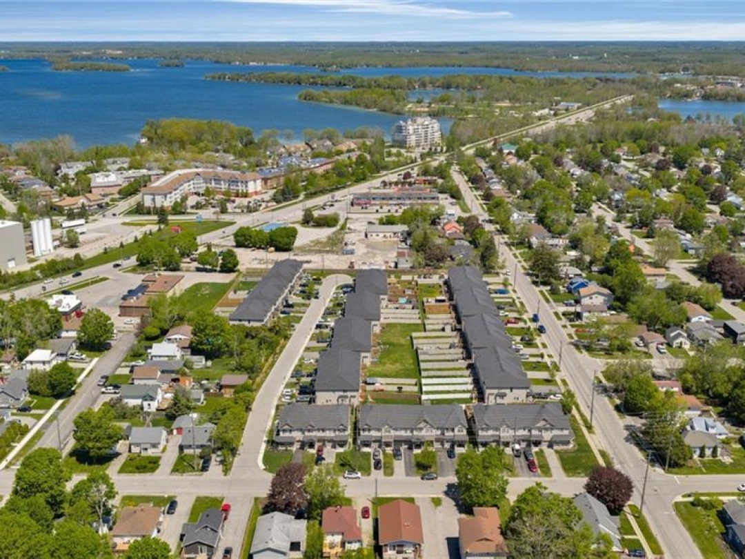 19 Churchlea Mews, Orillia