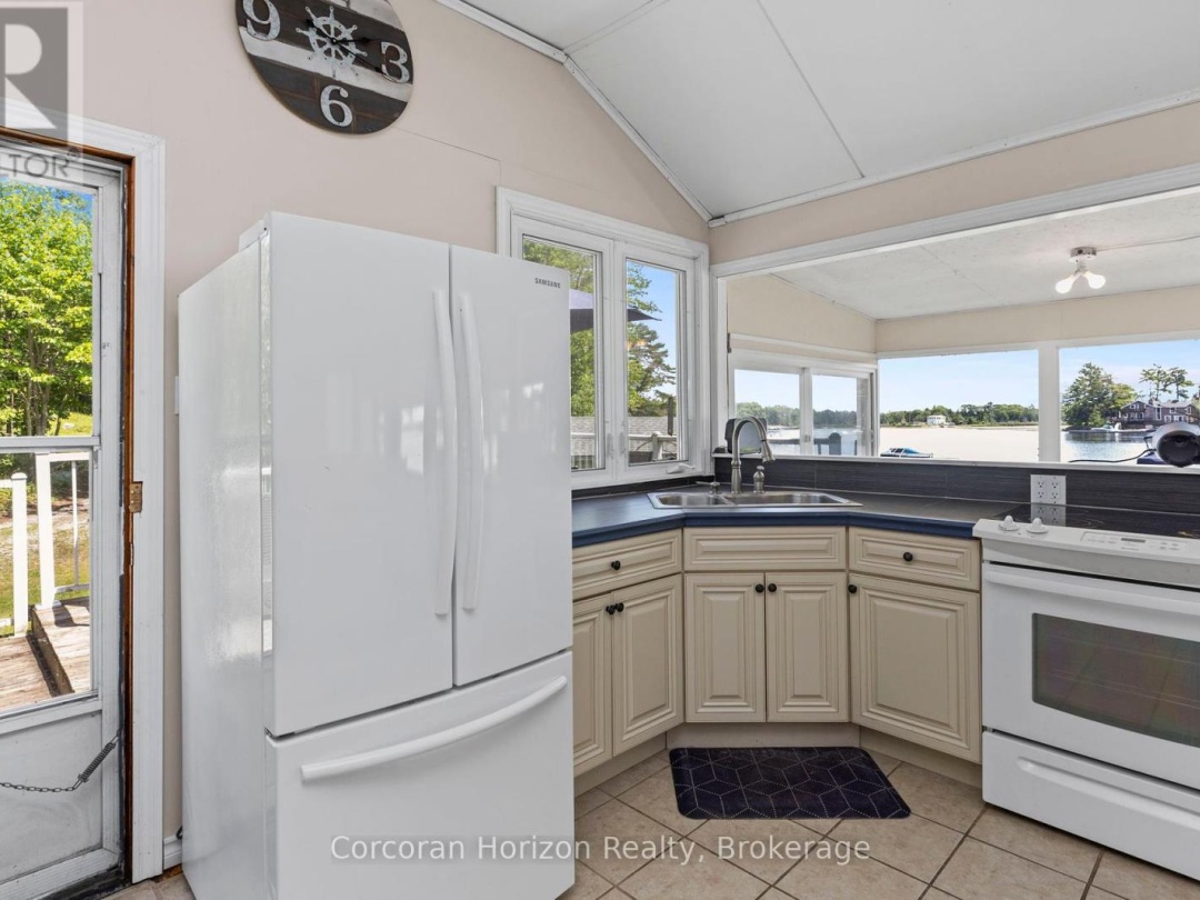 68 Wolverine Beach Rd, Georgian Bay