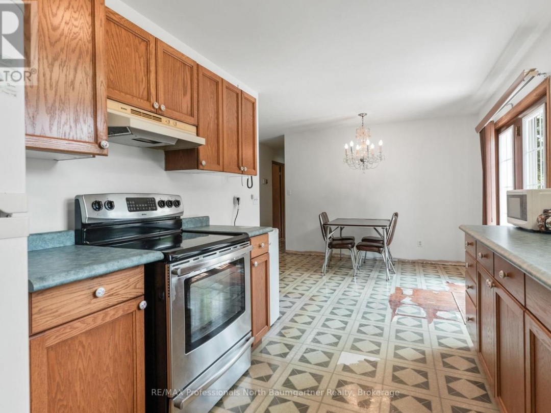1144 BOSHKUNG LAKE ROAD, 