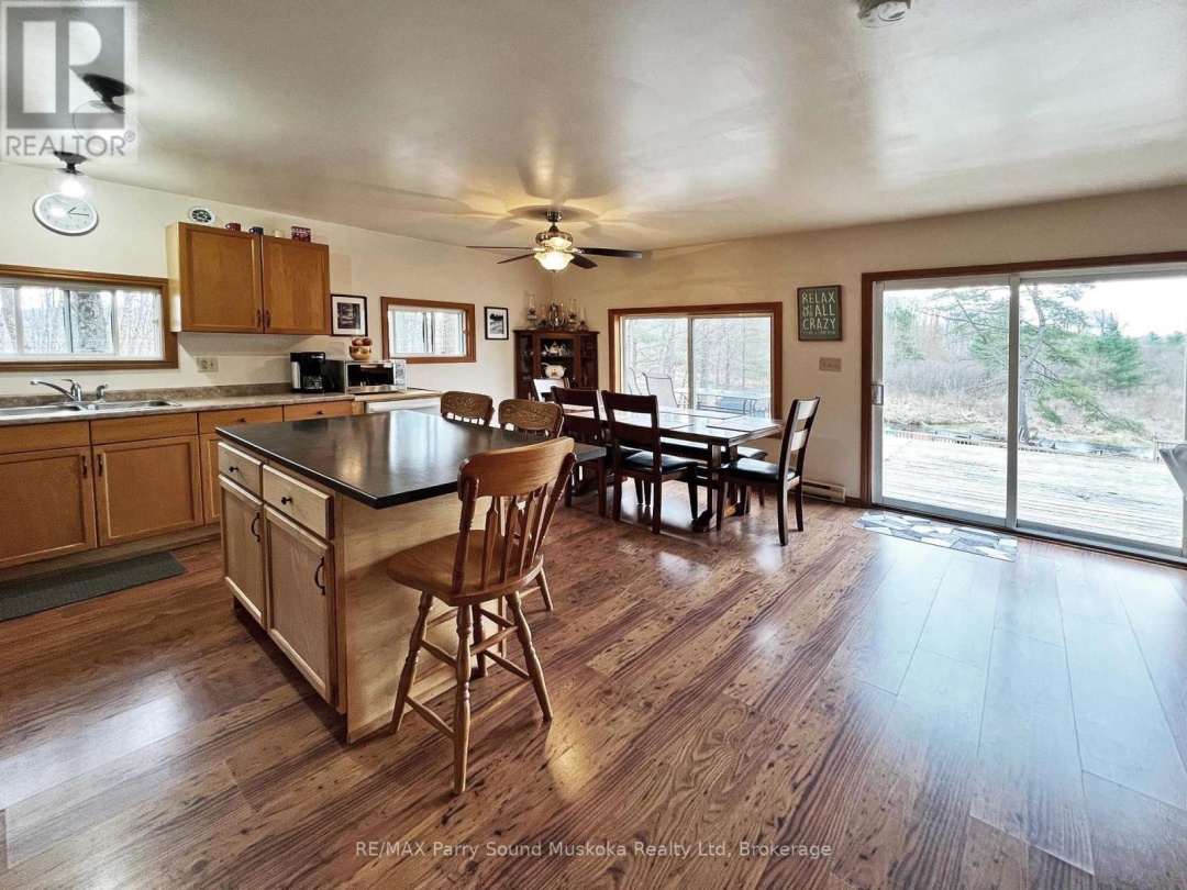 7 Blackstone Lake Road, Blackstone Lake