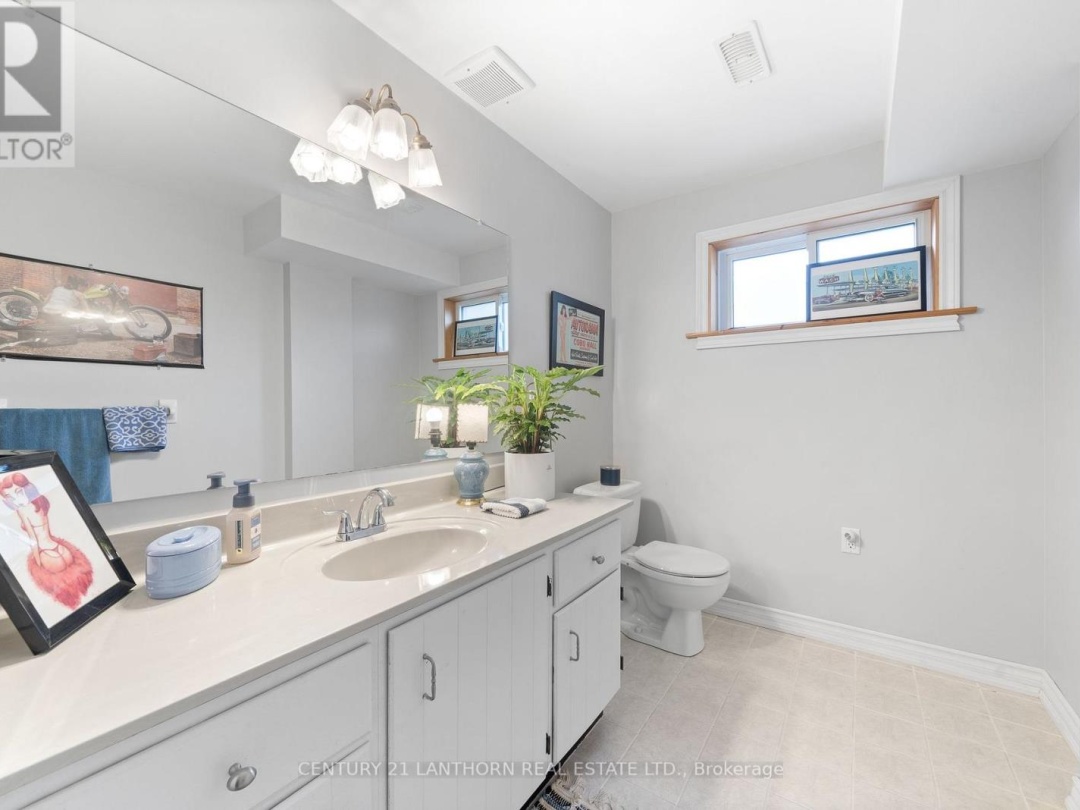 456 OLD SURREY LANE, 