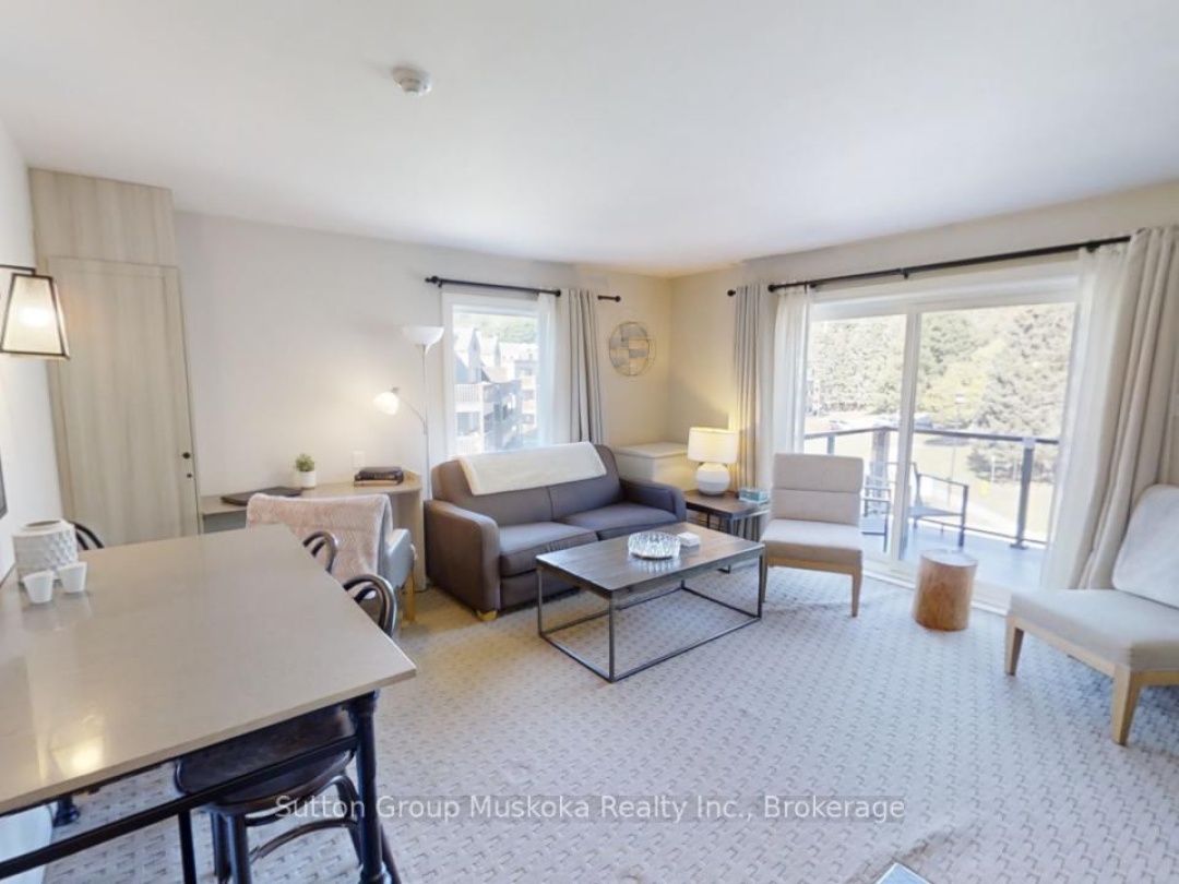 52 307 1235 Deerhurst Drive, Peninsula Lake