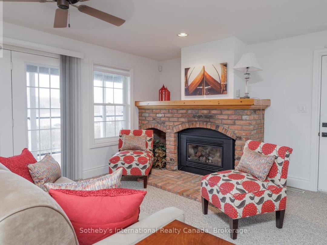 427 West Browns Road E, Weeduck Lake