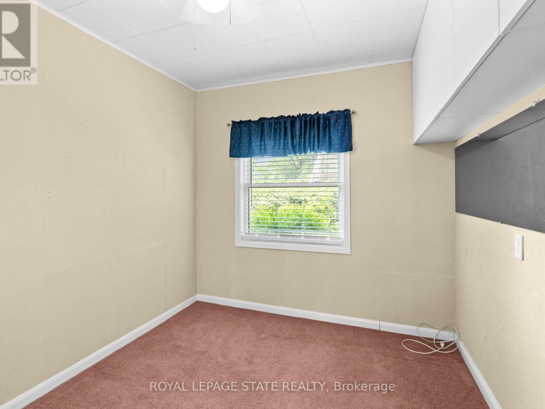 2703 LAKESIDE DRIVE, 