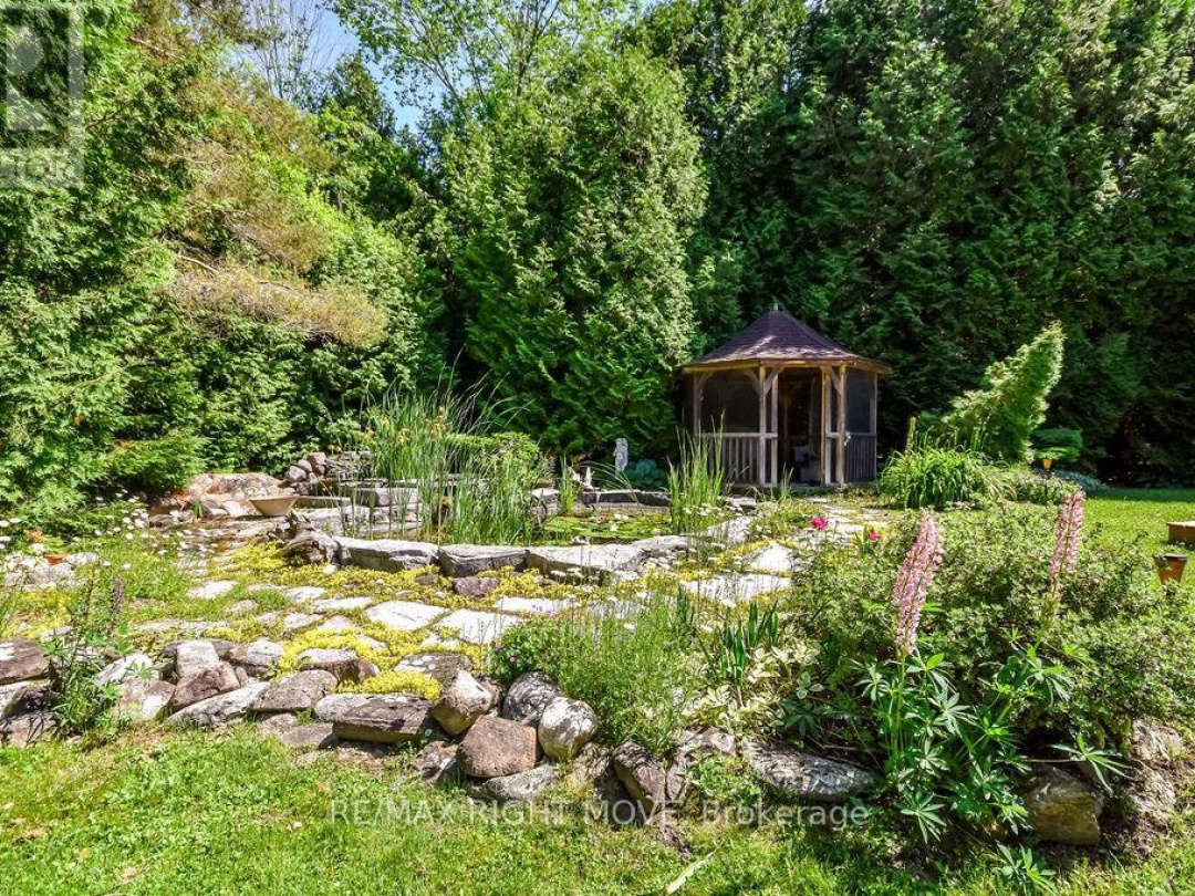 7 BLACKCOMB DRIVE, 