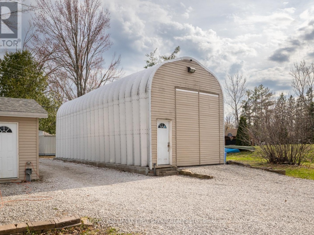 6386 Bluebird Street, St John Lake