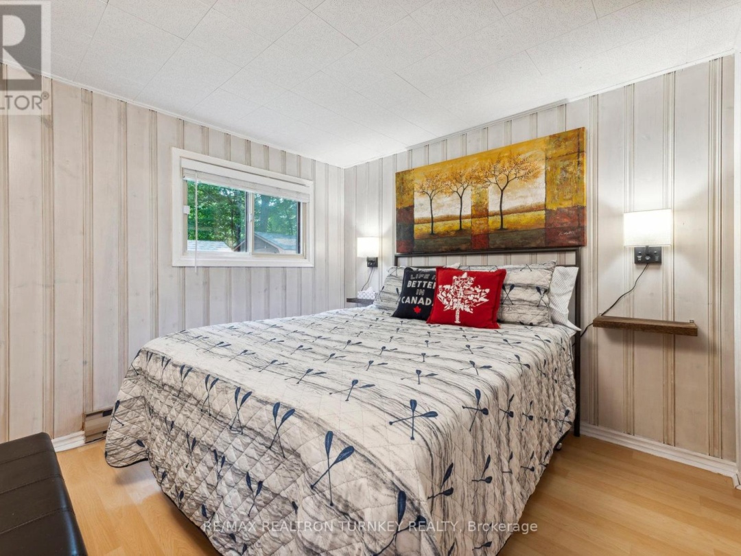 310 Northern Avenue, Big Bald Lake